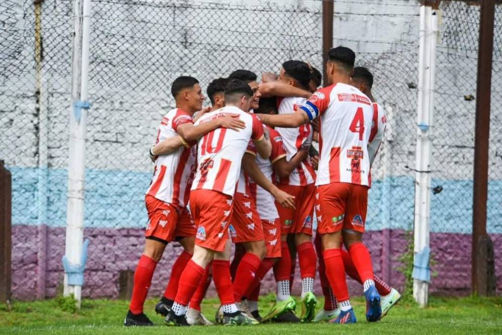 El gol albirrojo llegó a los 25 segundos. Ph: prensa CFC.