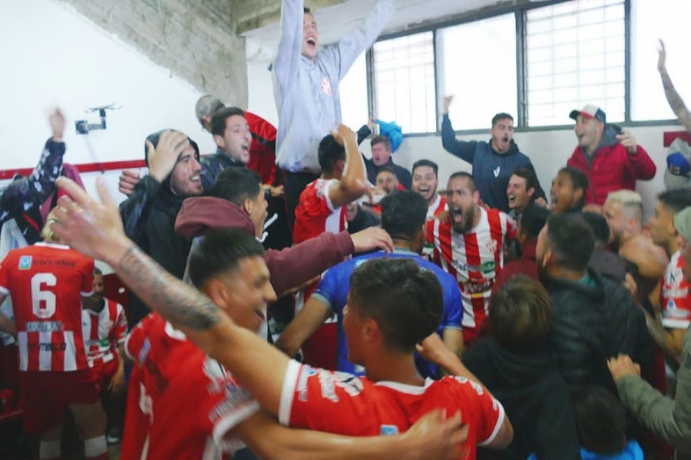 El vestuario del rojo estalló de felicidad.