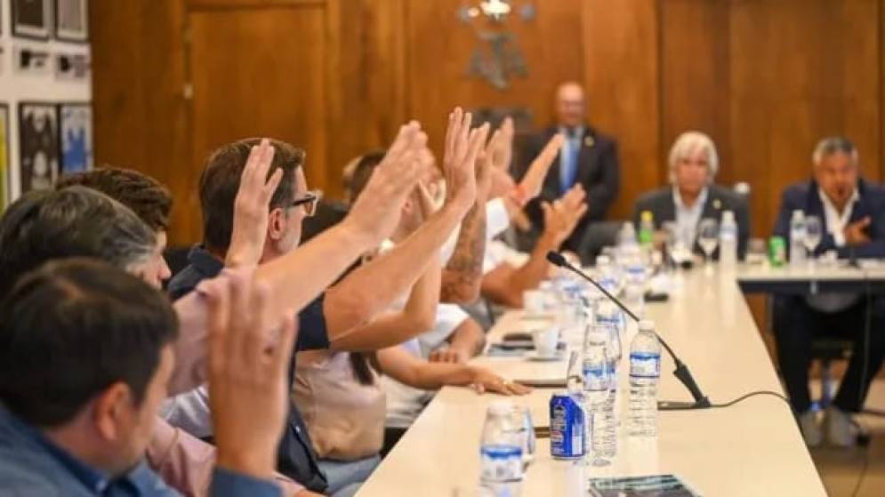 La medida encontr&oacute; adhesi&oacute;n de los arbitros.