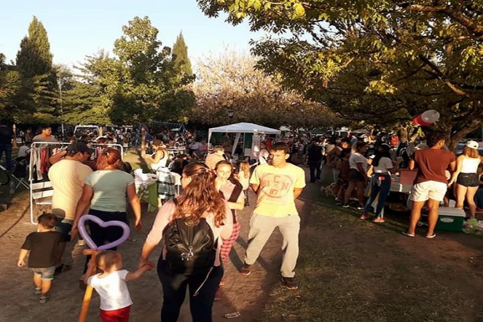 Más de 2.000 personas pasearon por la Feria de Mujeres