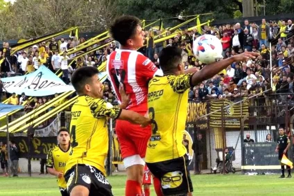 Krüger luchando en el área de Comunicaciones (FOTO: Javier Morales).