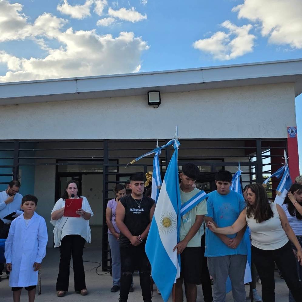 Fue un emotivo acto de apertura.