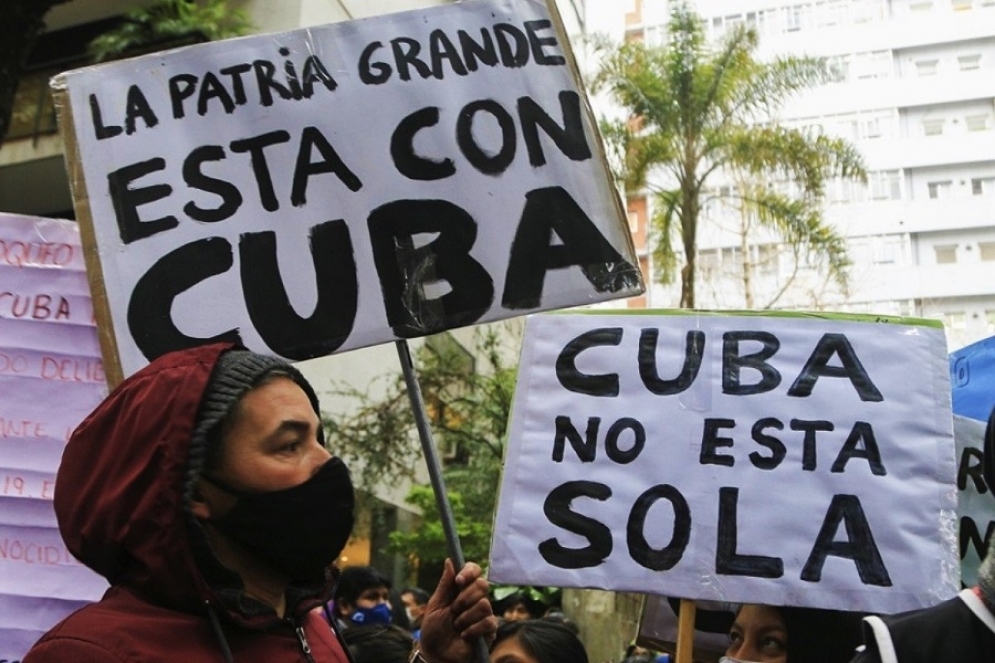 Marchas frente a la sede diplomática caribeña en la Argentina.