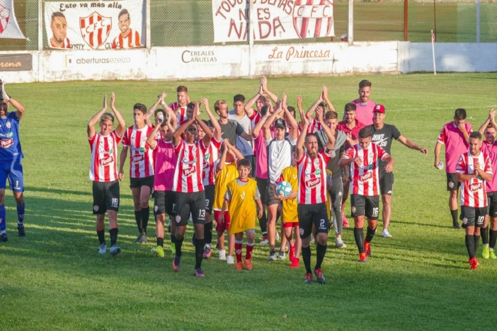 El plantel fue ovacionado. Ph: Adrián Monod.