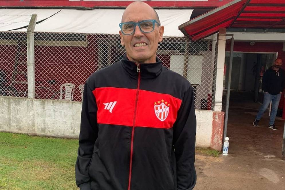 Tiene el objetivo de sacar al equipo de la última colocación y de la zona de descenso.
