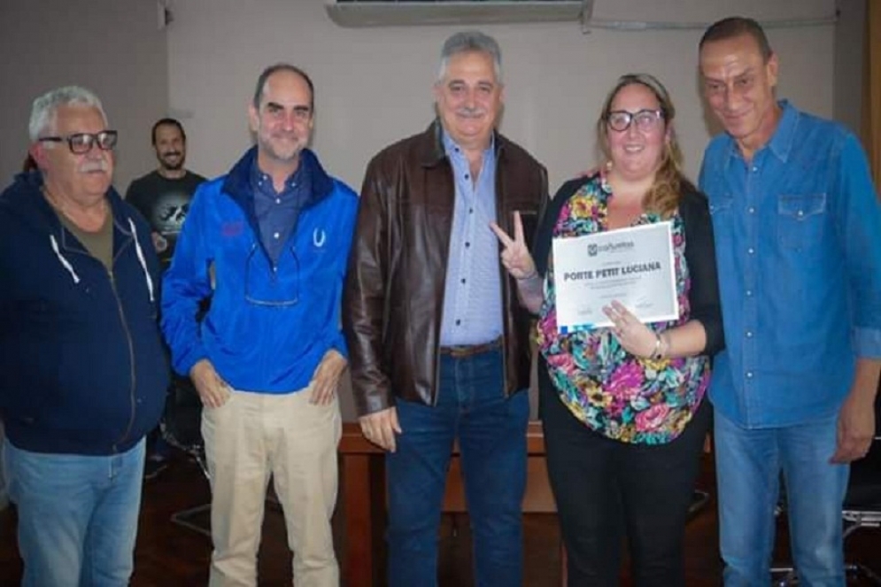 El acto de oficialización fue en el Salón de Reuniones.