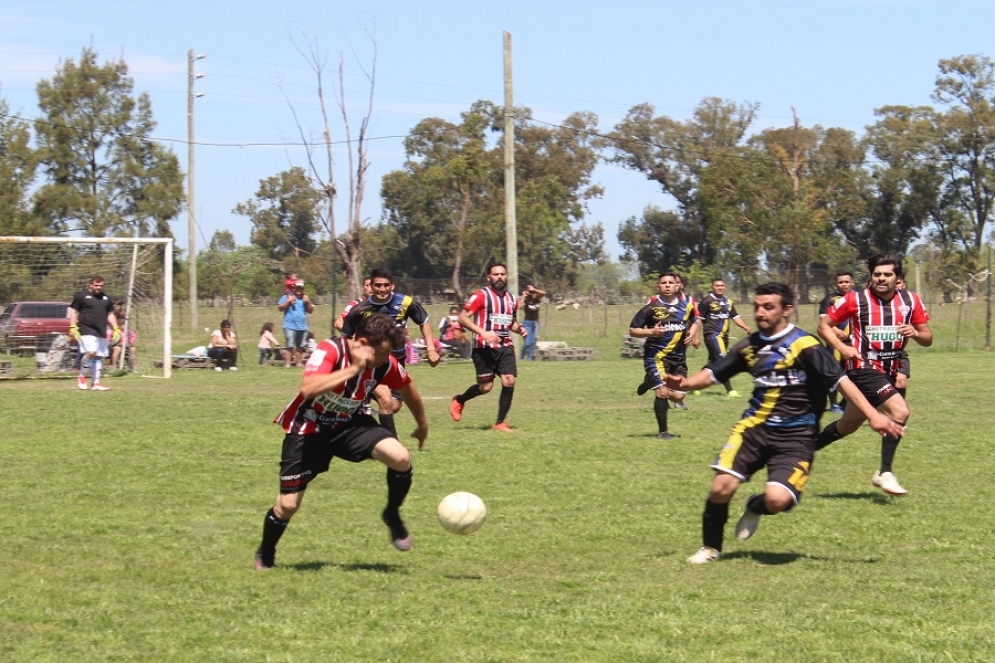 Liga de Fútbol: Rossonero derrotó a Villa María y le sacó 5 puntos de ventaja