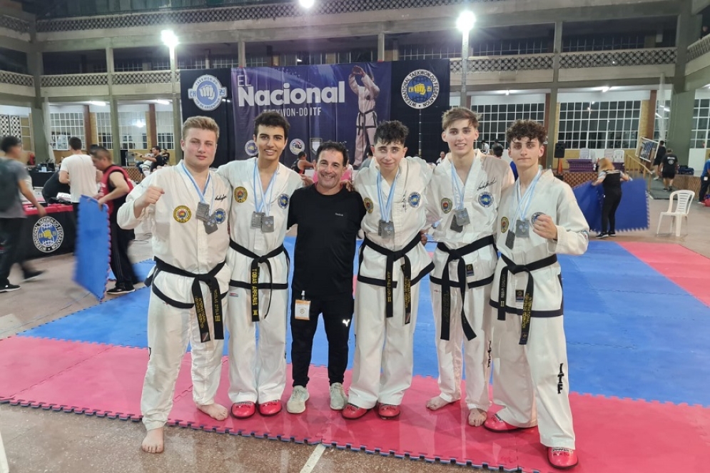 Buen cierre de año para un grupo de taekwondistas.