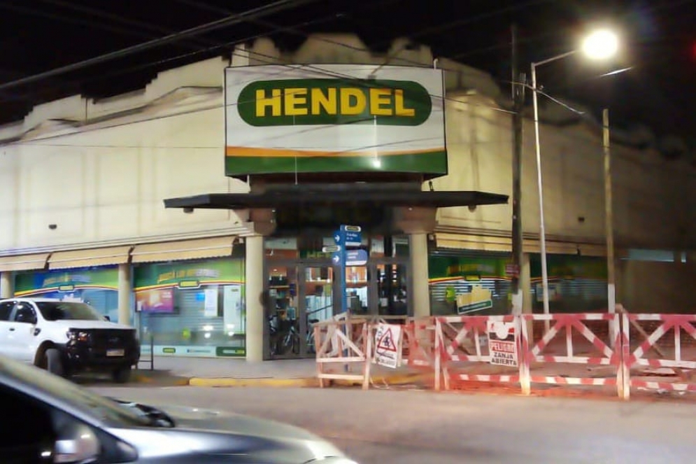Intentó realizar una estafa en el local de 25 de Mayo y Libertad.