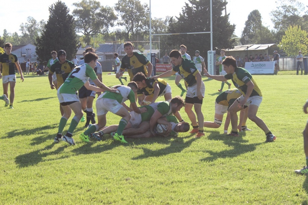 Las Cañas sigue prendido en los primeros puestos del campeonato. 