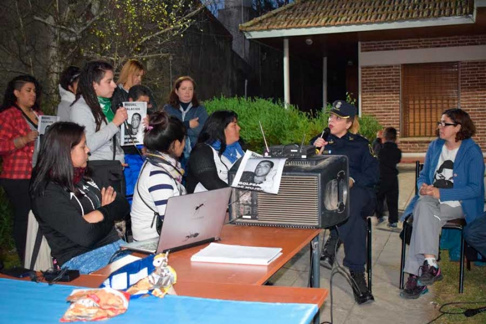 Se realizó la radio abierta en la Comisaria de la Mujer