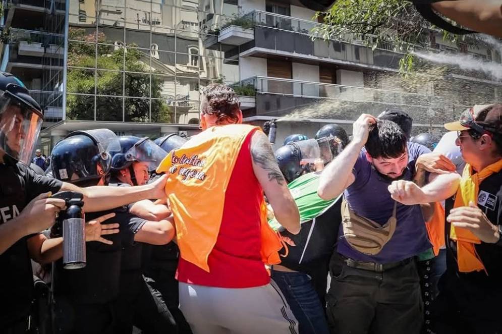 La tensión social se pone de manifiesto.