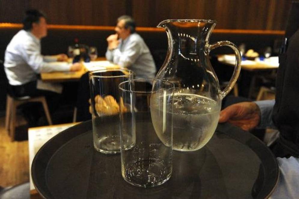 El cliente tendrá agua a libre demanda. 