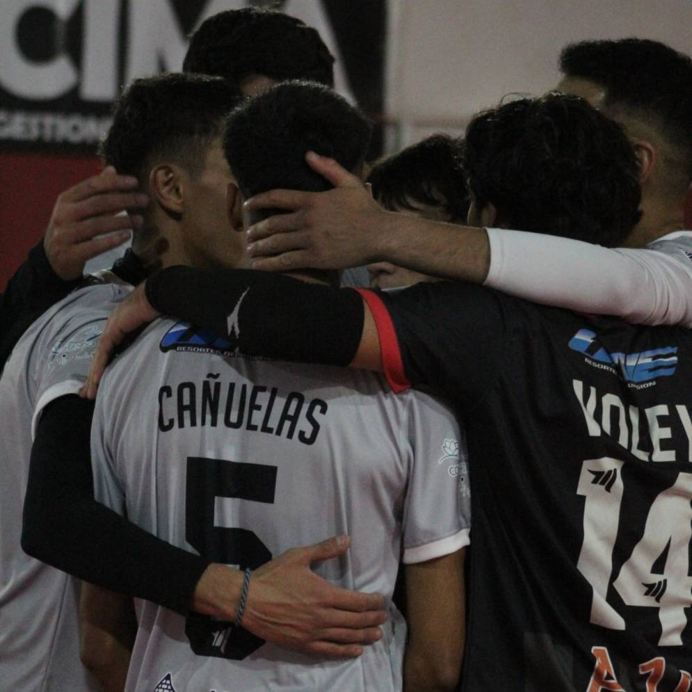 No se quiere bajar de la pelea. Ph: Vóley CFC.
