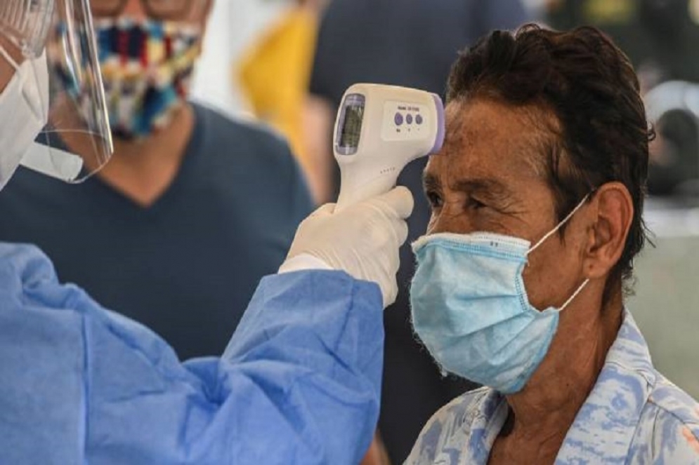 ¿Las fiestas y los brindis de fin de año generaron una escalada de contagios?