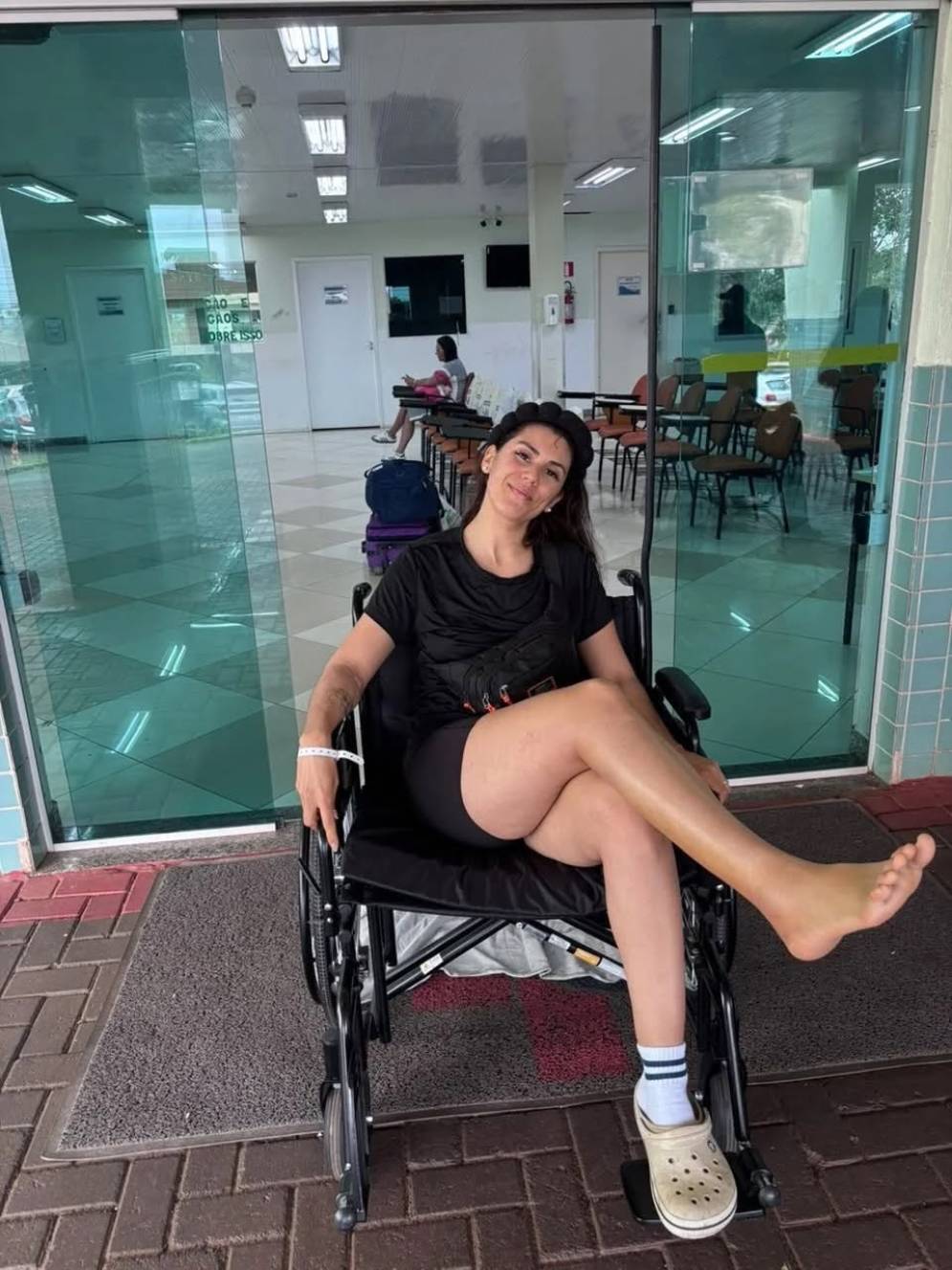 Betania, saliendo del Hospital Municipal Padre Germano Lauck, en Foz de Iguaz&uacute;. 