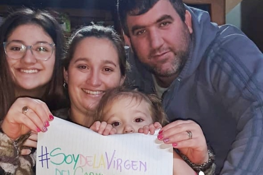 Diego, junto a su familia. 