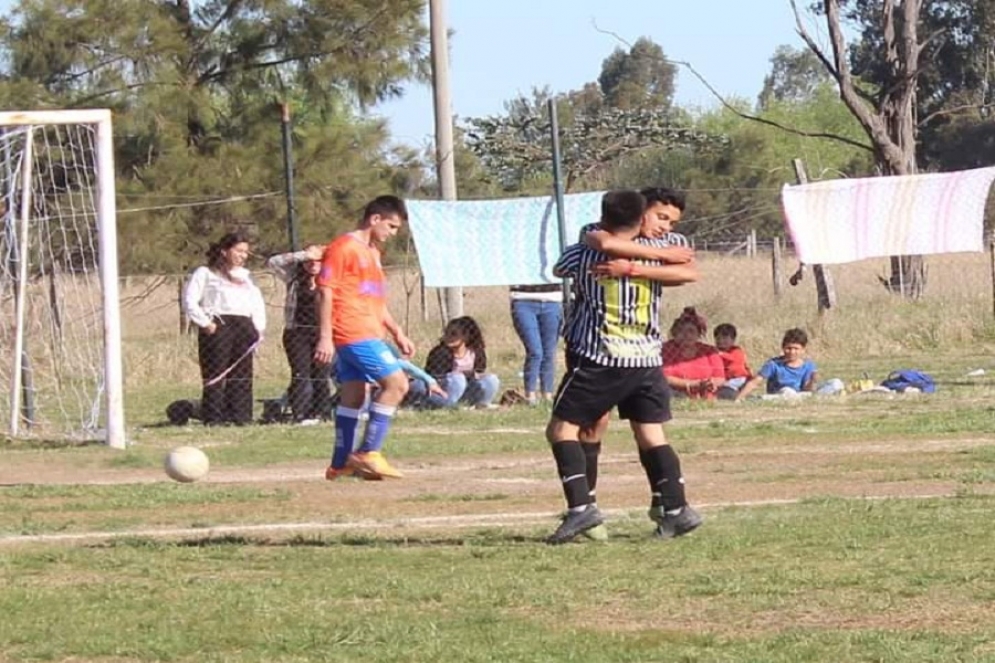 La vuelta del fútbol local debe esperar.