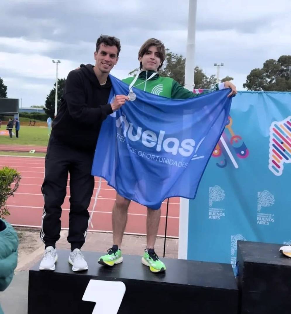 Sim&oacute;n Barbieri, medalla asegurada en las ultimas ediciones, junto a su entrenador Gio Rizzi. 