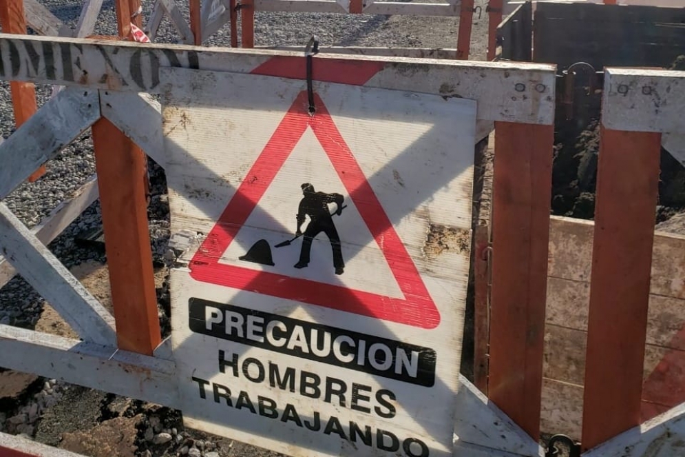 Dos manzanas del barrio están sin luz desde el viernes.