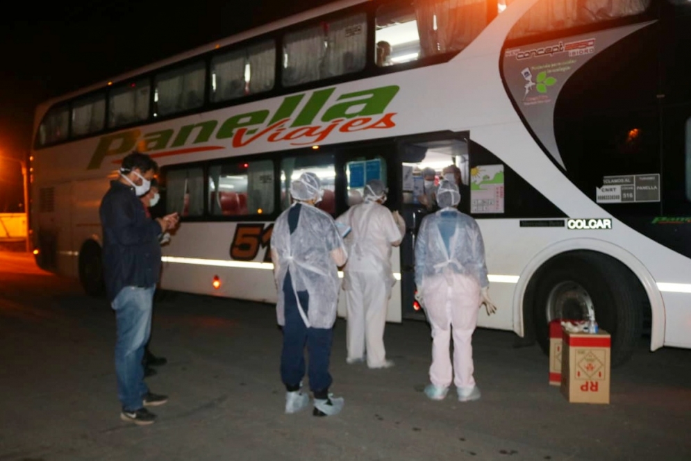 Los pasajeros deberán cumplir 14 días de cuarentena.