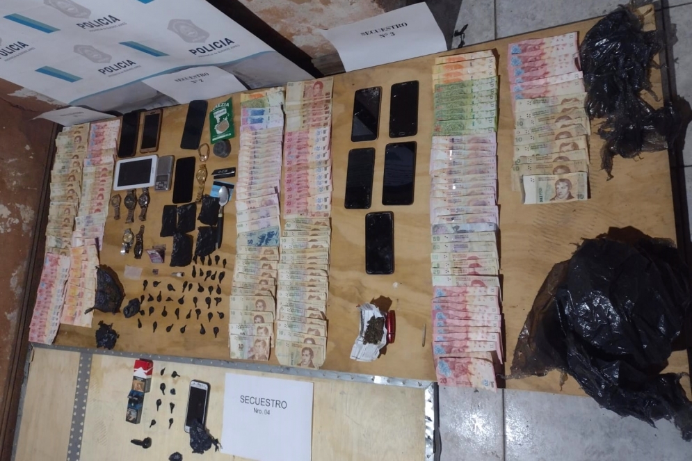 Desbaratan un bunker de drogas en Máximo Paz