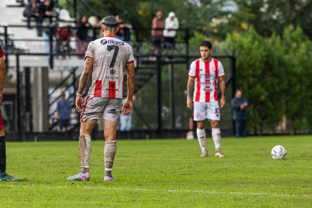 Aguirre, de lanzador. (FOTO: Prensa CFC / @jero.detelleria). 