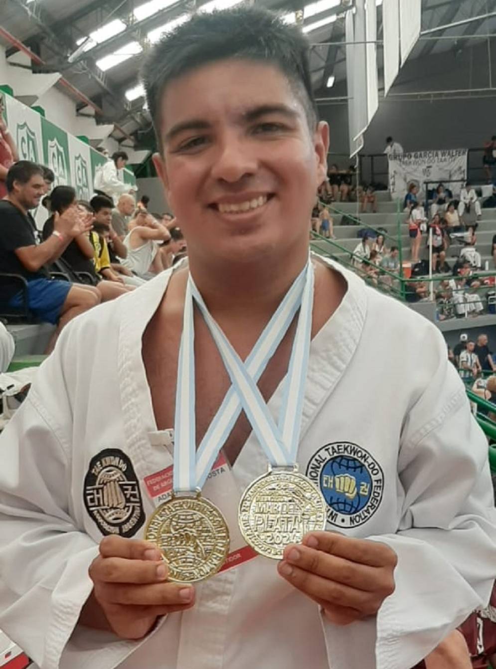 Sonriente en &quot;La Felíz&quot;.