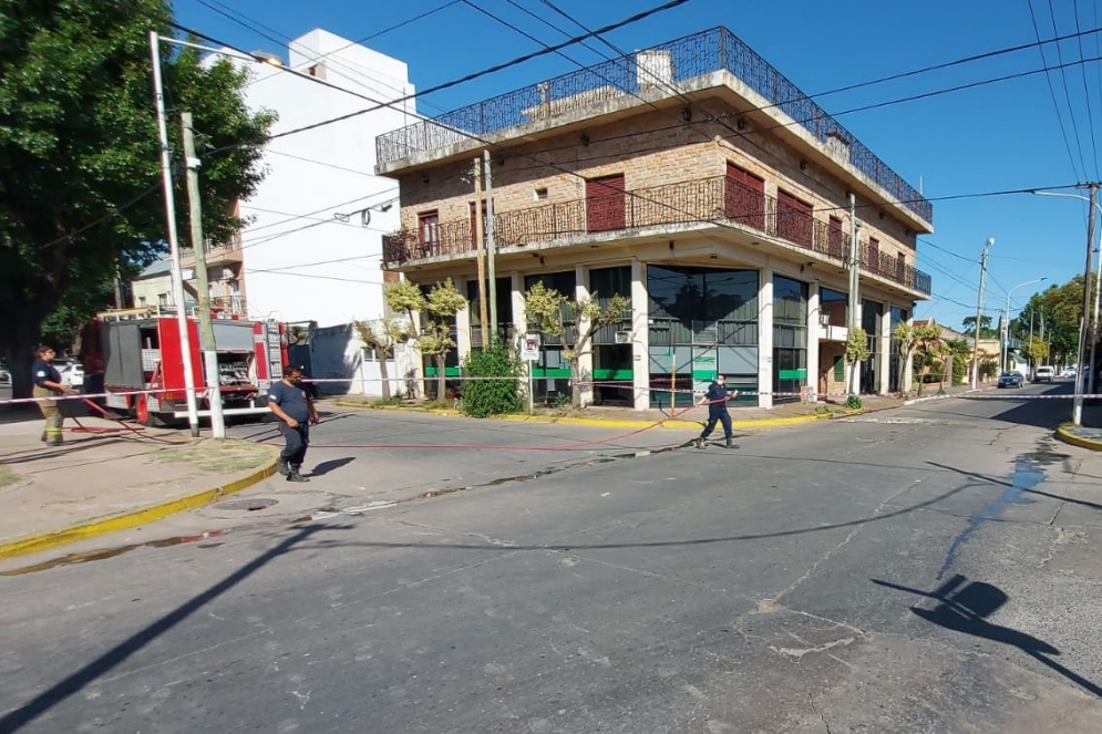 Corte en la esquina de Lara y Florida.