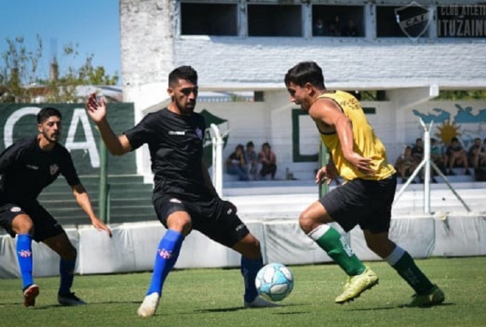 El duelo se jugó en cancha del &quot;León&quot;. Ph: prensa Ituazaingó.