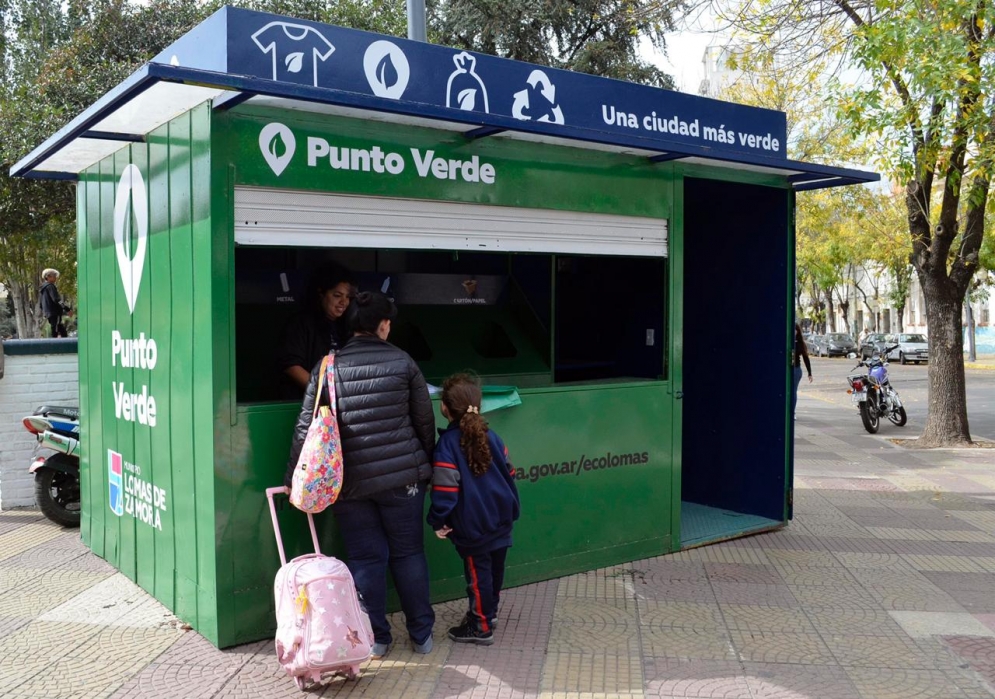 Un &quot;punto verde&quot; en el centro de Lomas de Zamora.