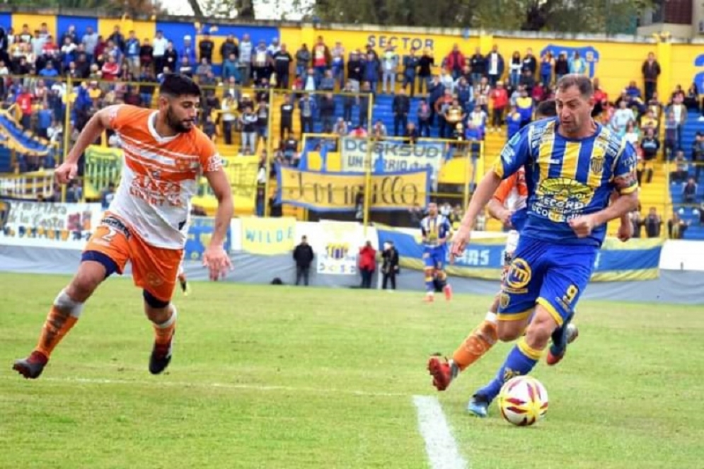 El ex River y Vélez, Leandro Caruso, el emblema del Docke.