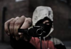 Los delincuentes serían al menos 7.