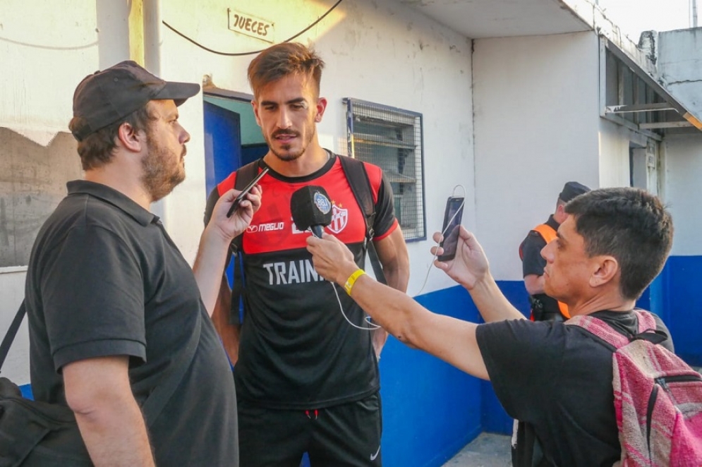 De Telleria reemplazó al suspendido Brambatti en el arco albirrojo.