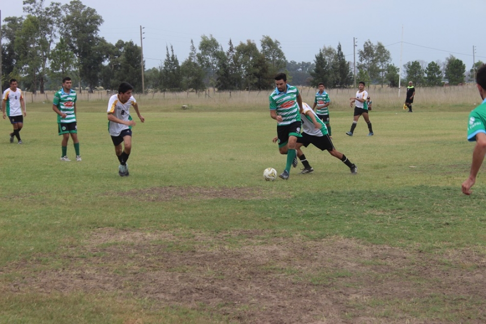 Si el clima lo permite, el domingo habrá fútbol.