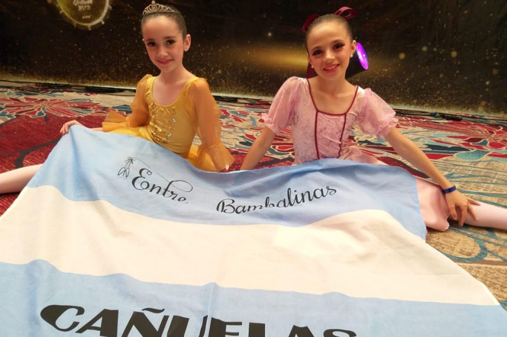 María Luz y Delfina en Orlando. 