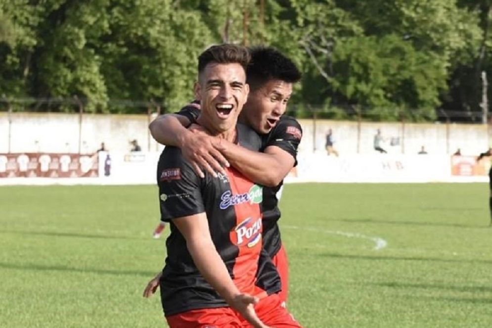 Sandoval gritando su gol. / Foto: jonathan Argañaraz. 