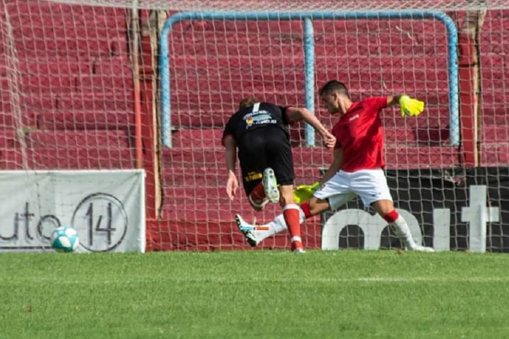 &quot;Colo&quot; Sosa se lo perdió de cabeza. Ph: @MySImagenes.
