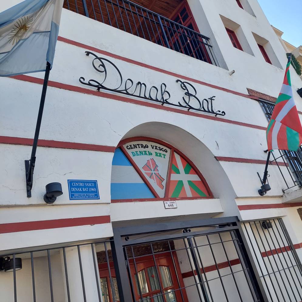 La cita será el sábado a las 17 horas.