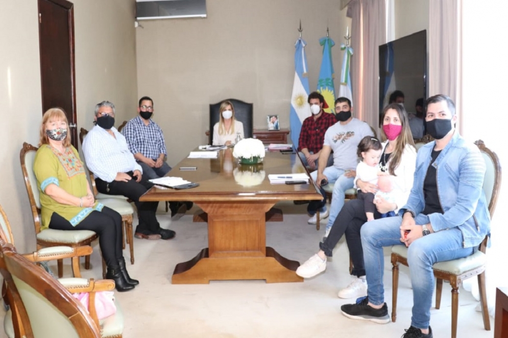 La reunión se concretó este lunes en la Casa de Gobierno.