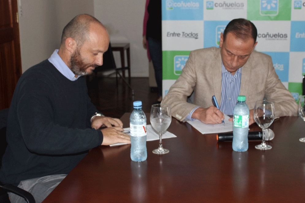 Victor Catón y el intendente Arrieta.