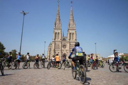 La bicicleteada a Luj&aacute;n detendr&aacute; su marcha tras 44 a&ntilde;os