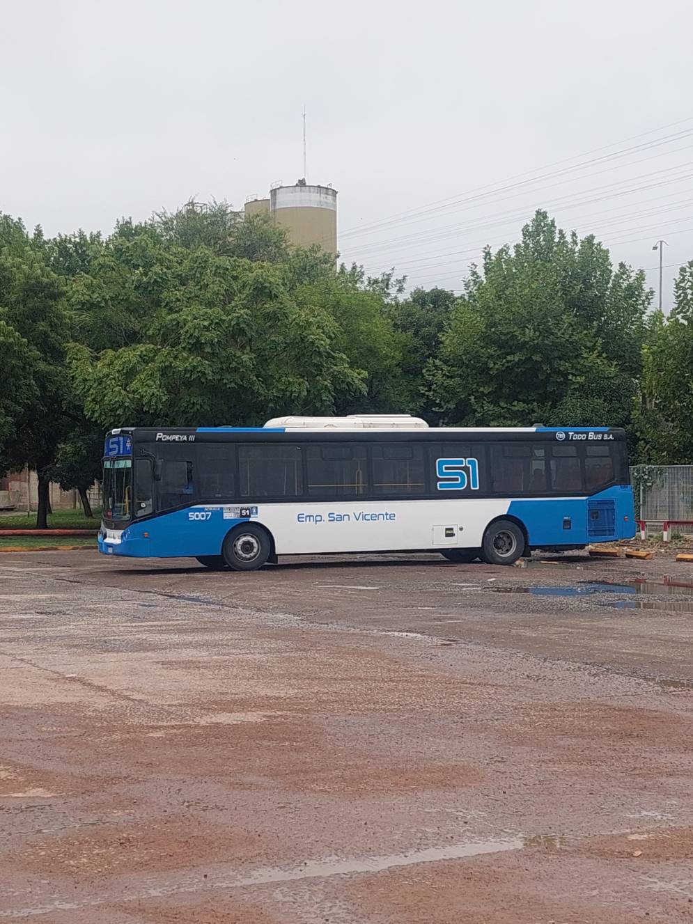 Sale de la estación de Cañuelas y de Av. Rivadavia y Gral Paz. El recorrido se completa en 1h 30&#039;.