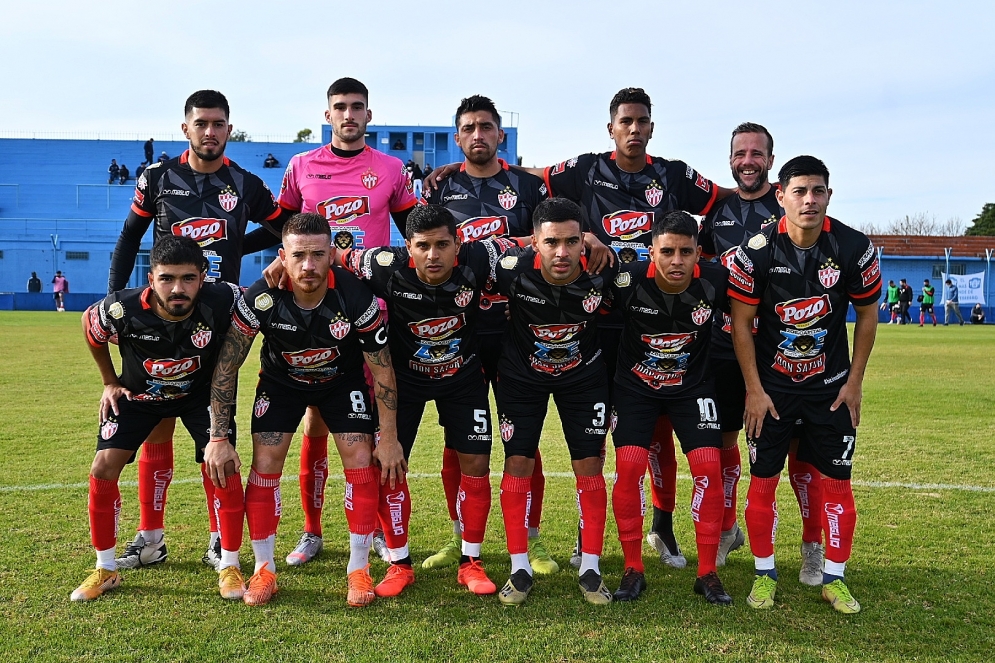 El 11 que arrancó la era Zermatten. Ph: Jony Argañaraz.