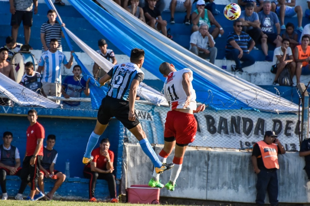 Cañuelas rescató un punto frente a Arenas.