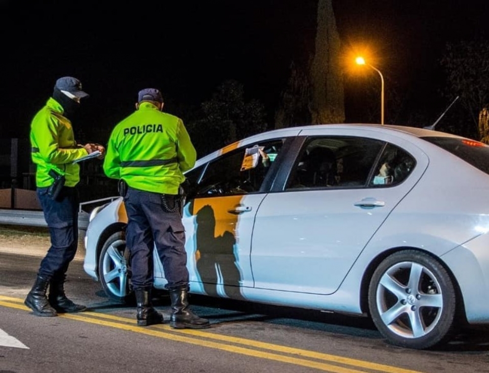 La prohibición sería de 23 a 6 de la mañana. 