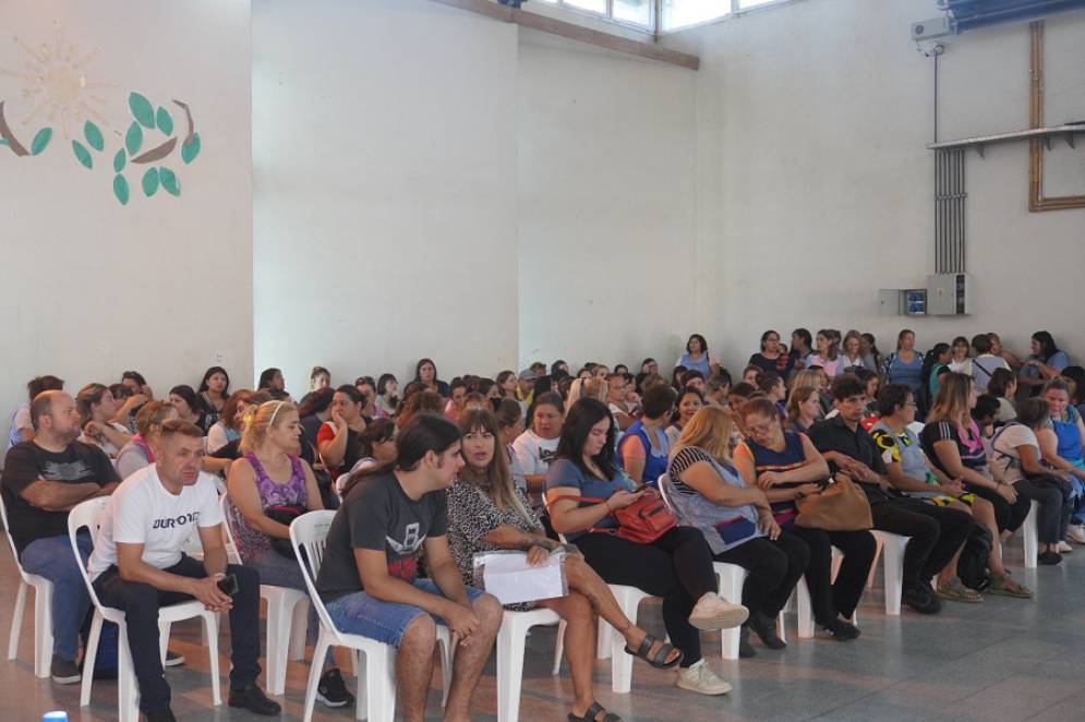 Auxiliares en el concurso.