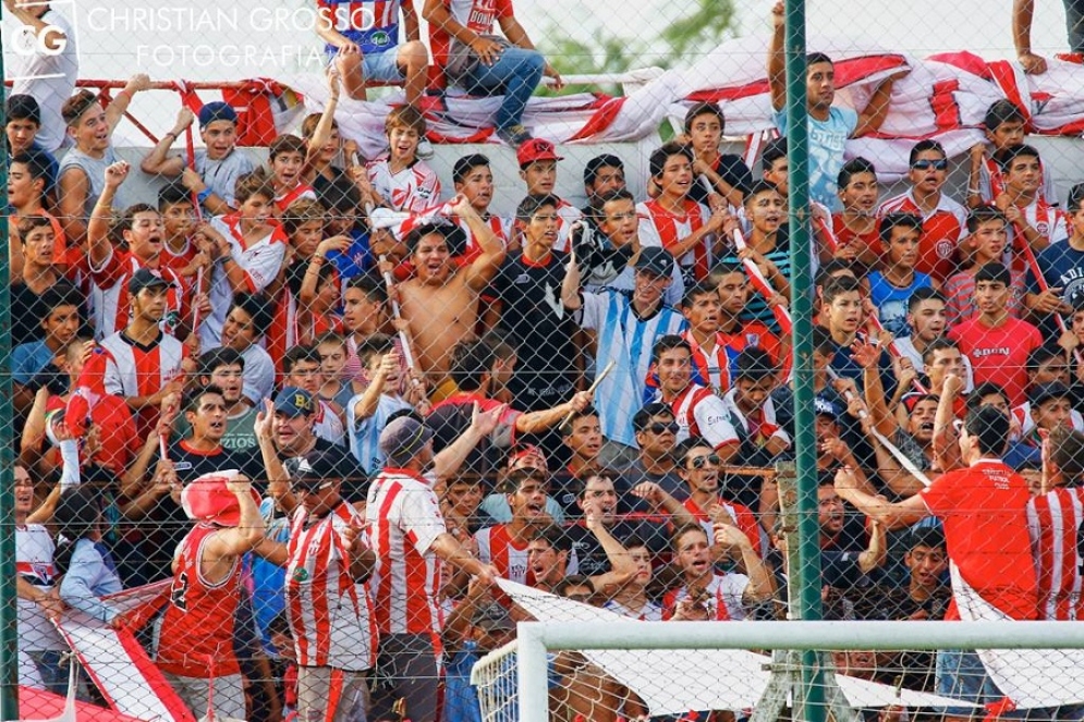 ¿Solo el poder de la tribuna esta en juego? Las facciones se juraron venganza./ Foto: Christian Grosso. 