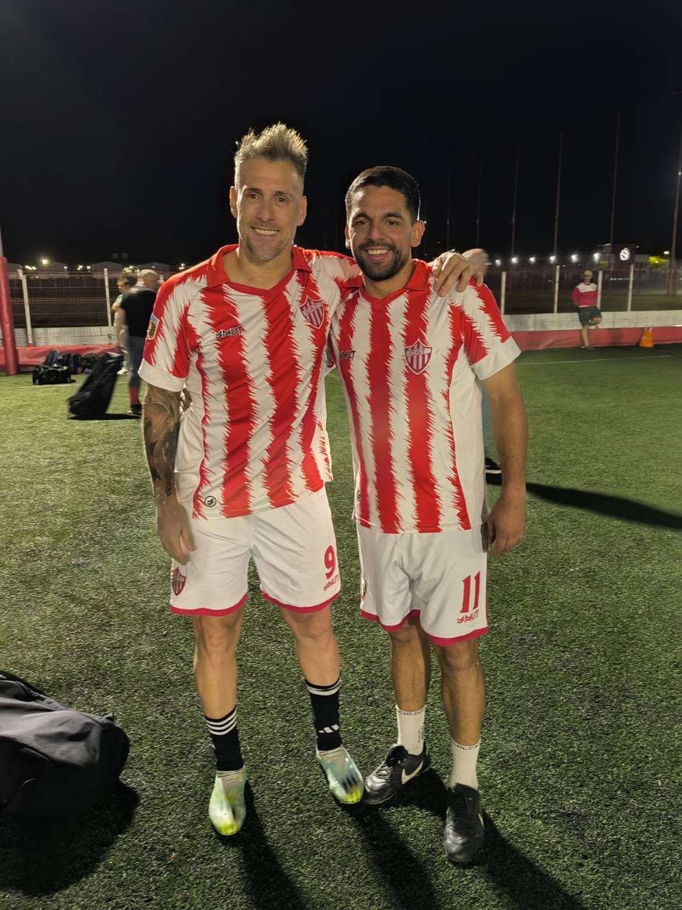 Denis y Saiz, la dupla de ataque del elenco de Remedios de Escalada.