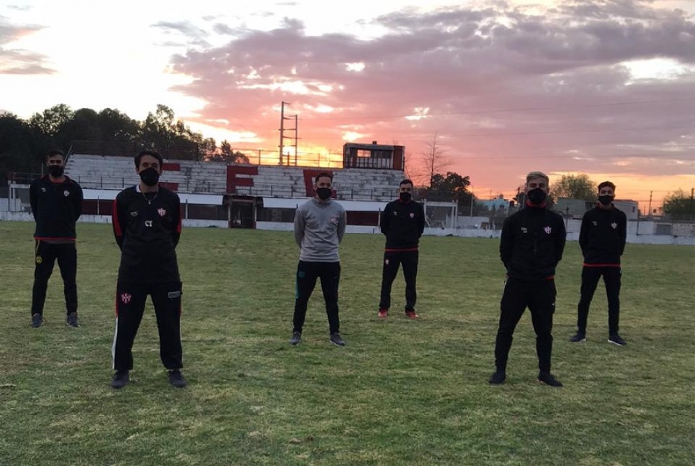 &quot;Los chicos no aguantan más entrenar detrás de una cámara&quot;